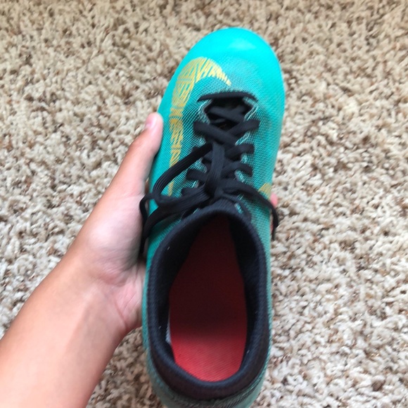 Cristiano Ronaldo Soccer Cleats with Sock - Picture 3 of 4